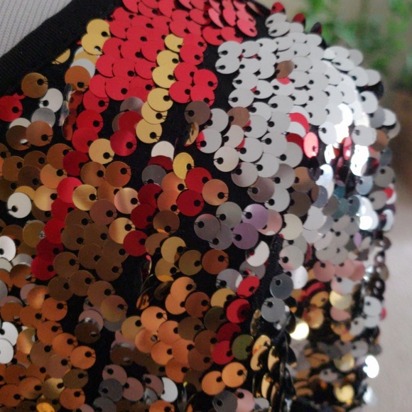 Top - Picture 2 of 4